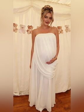 Elegant White Strapless Maternity Dress